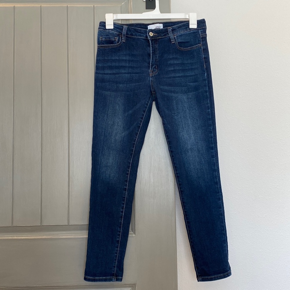 Vervet size 30 skinny jeans mid rise